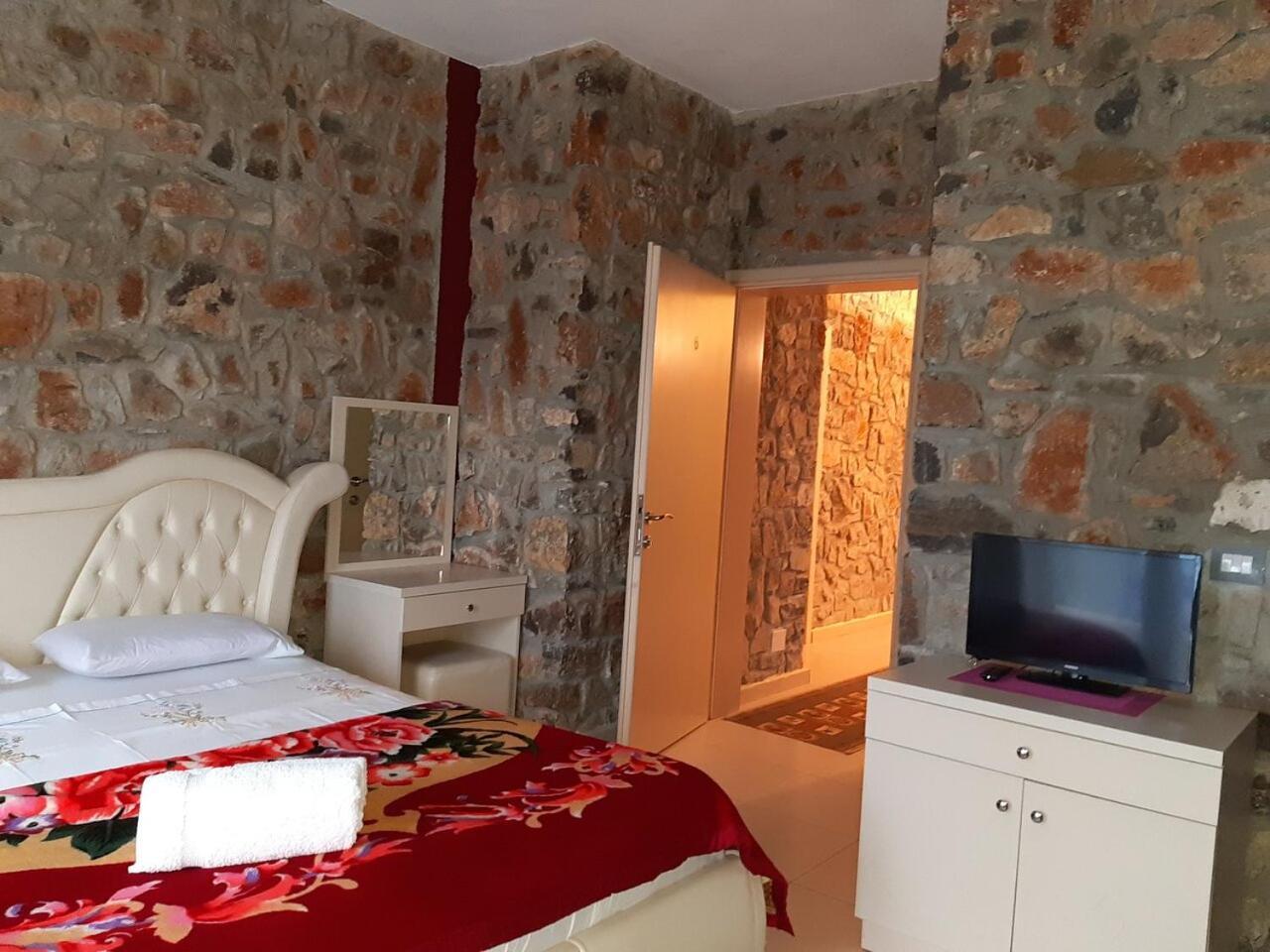 Hotel Villa Stone Dream Bar Restaurant Udenisht Екстер'єр фото