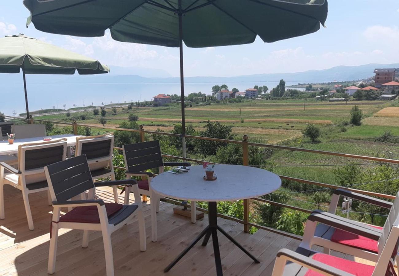 Hotel Villa Stone Dream Bar Restaurant Udenisht Екстер'єр фото