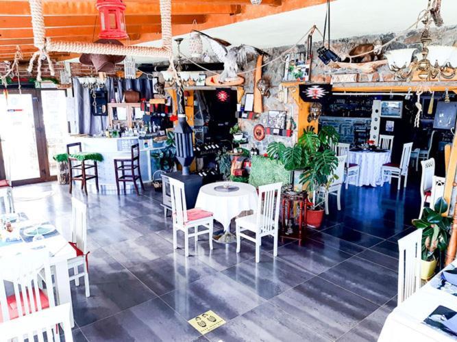 Hotel Villa Stone Dream Bar Restaurant Udenisht Екстер'єр фото
