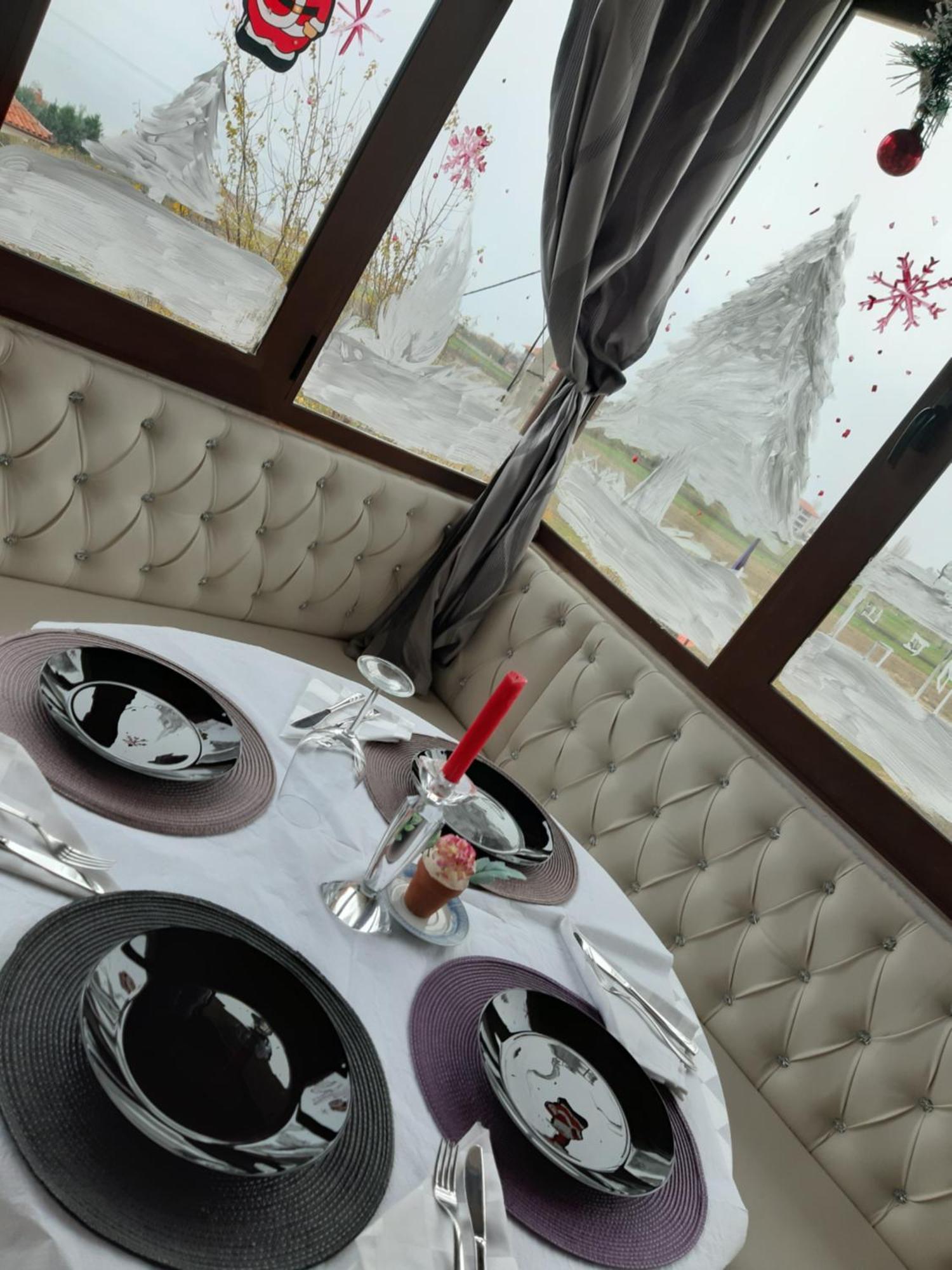 Hotel Villa Stone Dream Bar Restaurant Udenisht Екстер'єр фото