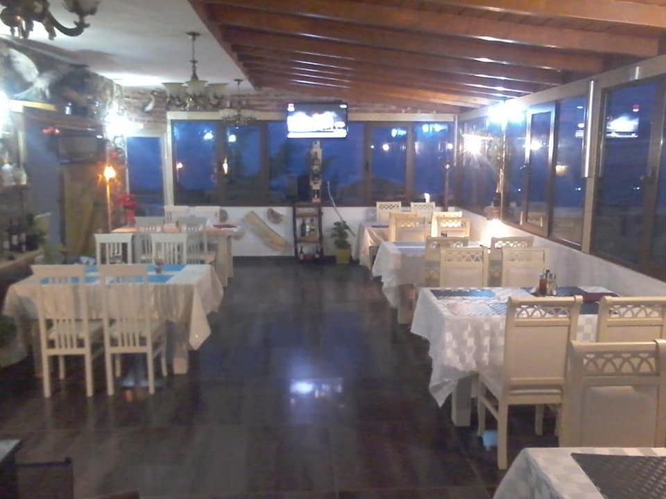Hotel Villa Stone Dream Bar Restaurant Udenisht Екстер'єр фото