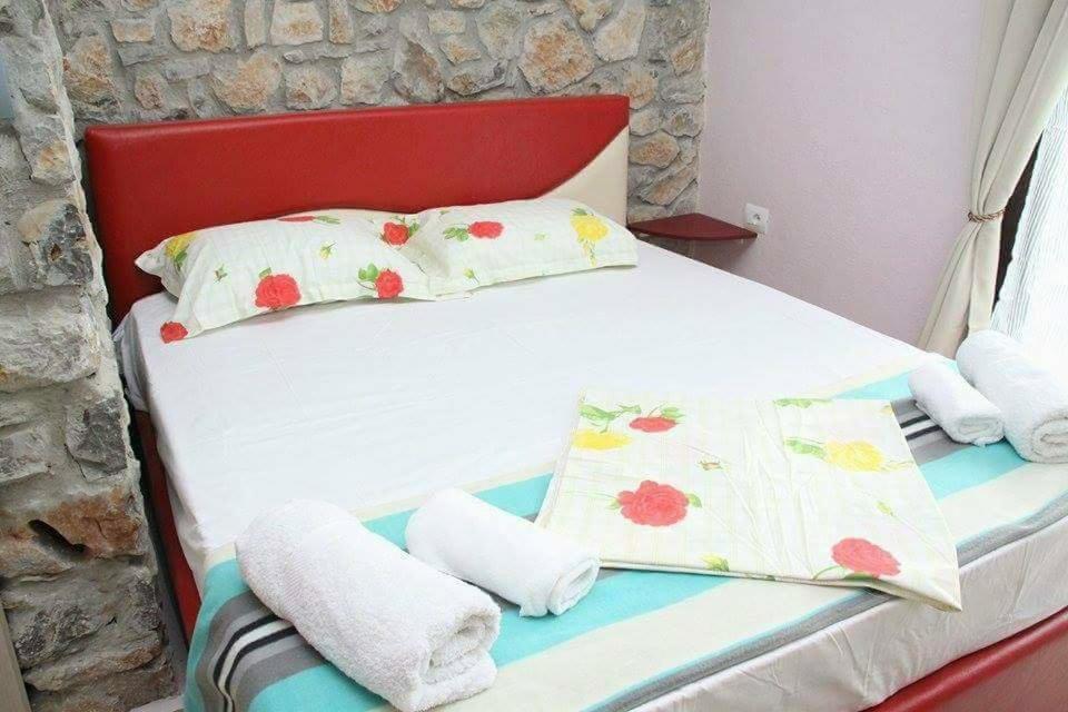 Hotel Villa Stone Dream Bar Restaurant Udenisht Екстер'єр фото