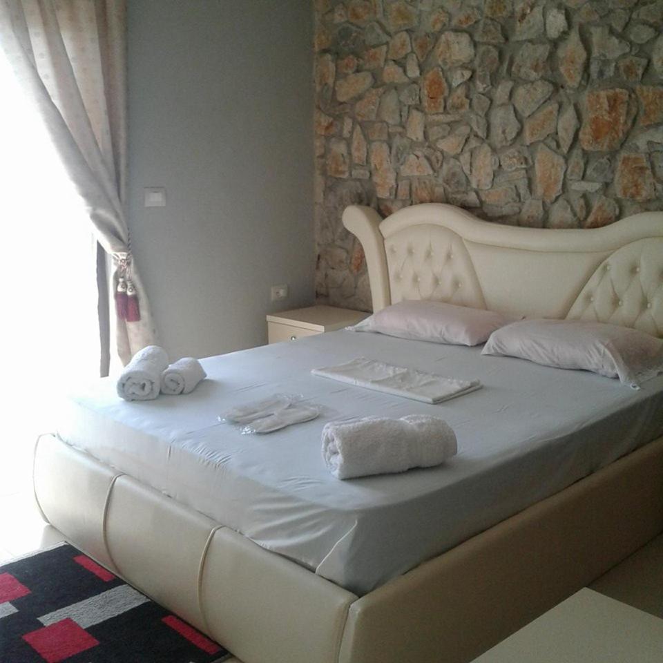 Hotel Villa Stone Dream Bar Restaurant Udenisht Екстер'єр фото