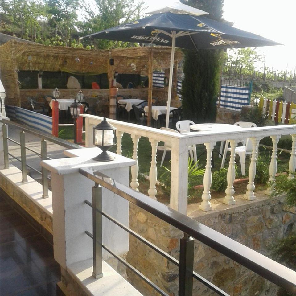 Hotel Villa Stone Dream Bar Restaurant Udenisht Екстер'єр фото