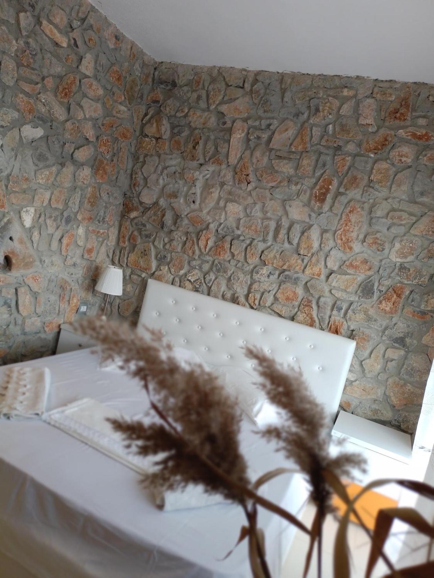 Hotel Villa Stone Dream Bar Restaurant Udenisht Екстер'єр фото